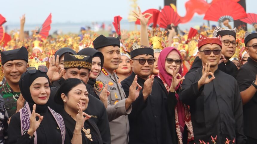 Polresta Banyuwangi Siagakan Ratusan Personel Amankan Festival Gandrung Sewu 2025 1 IMG 20251025 WA0135