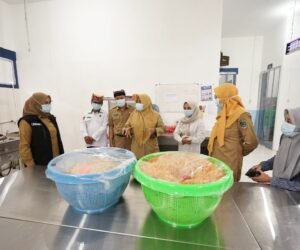 Cek SPPG, Bupati Ipuk Ingatkan SOP dan Higienitas Makanan MBG 3 IMG 20251028 WA0192