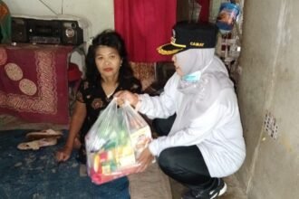 Camat Randuagung Gelar Kerja Bhakti Rehab Rumah Warga Disabilitas di Ledoktempuro 26 IMG 20251024 132205 1