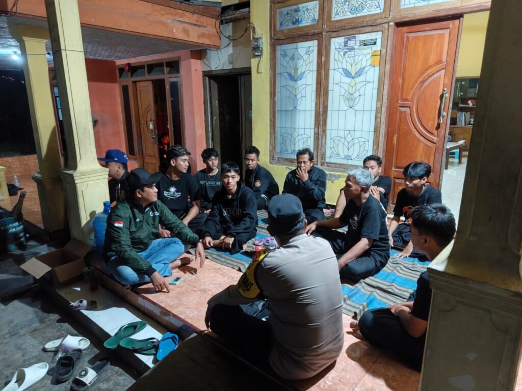 Polsek Kunir Perkuat Sinergi dengan PSHT, Imbau Peserta Pengesahan Warga Baru Jaga Ketertiban 2 IMG 20260618 WA0115