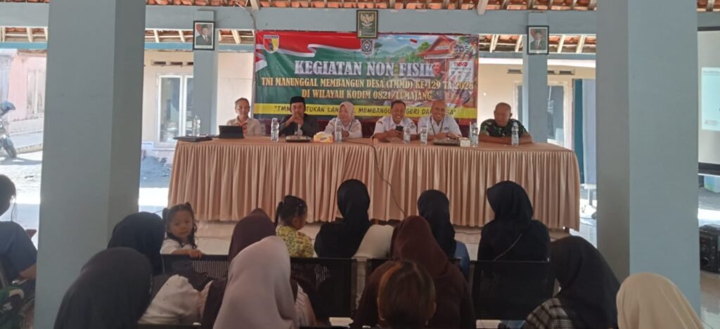 Disnaker Lumajang Gencarkan Edukasi CPMI, Warga Randuagung Diajak Bekerja ke Luar Negeri Lewat Jalur Resmi 2 IMG 20260722 WA00971