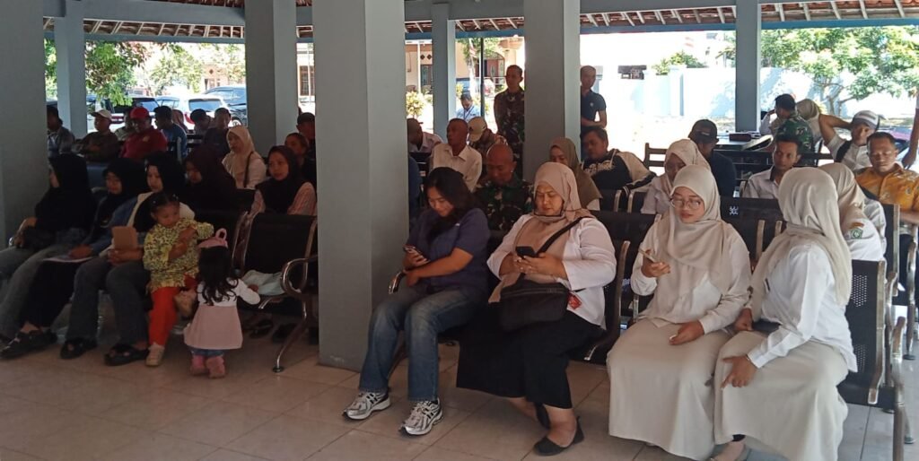 Disnaker Lumajang Gencarkan Edukasi CPMI, Warga Randuagung Diajak Bekerja ke Luar Negeri Lewat Jalur Resmi 3 IMG 20260722 WA0098