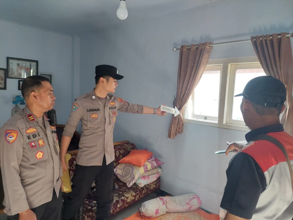 Rumah Warga di Randuagung Dibobol Maling, Uang Rp86 Juta dan Motor CB150R Raib 2 IMG 20260722 WA01111
