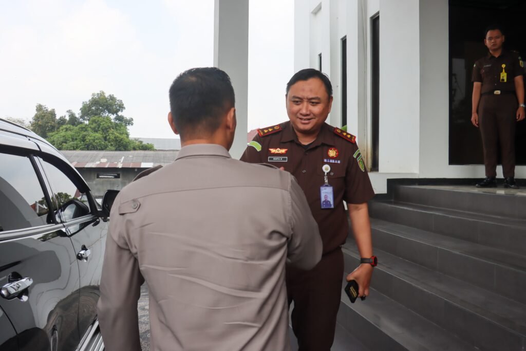 Perkuat Sinergitas Penegakan Hukum, Kapolres Lumajang Silaturahmi ke Kejaksaan Negeri di Hari Pertama Tugas 2 IMG 20260804 WA0090