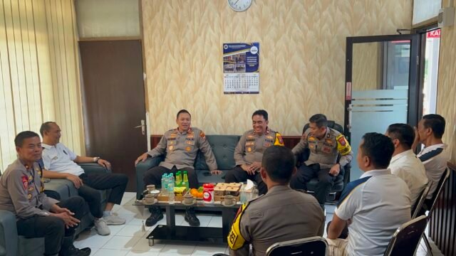 Perkuat Sinergi Penegakan Hukum, Kapolres Lumajang Silaturahmi ke Lapas Kelas IIB 2 IMG 20260812 WA0117