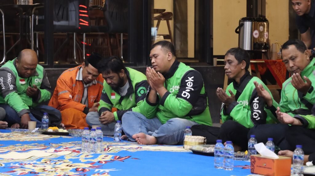 Kapolresta Banyuwangi Bertemu 15 Koordinator Ojol, Bahas Keselamatan hingga Peluang Wisata 6 IMG 20260827 WA0079