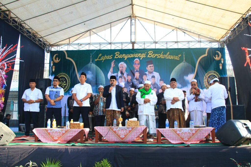 Meriahkan Maulid Nabi dengan Tradisi Ndag-Ndogan, Warga Binaan Lapas Banyuwangi Diajak Meneladani Akhlak Rasulullah 3 IMG 20260831 WA0051