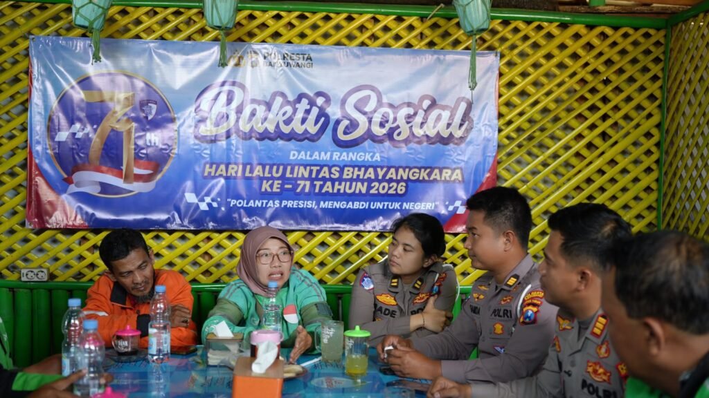 Semarak Hari Lalu Lintas Bhayangkara ke-71: Satlantas Polresta Banyuwangi Rangkul Ojol, Dari Layanan Kesehatan hingga Keselamatan di Jalan Raya 6 IMG 20260917 WA0025