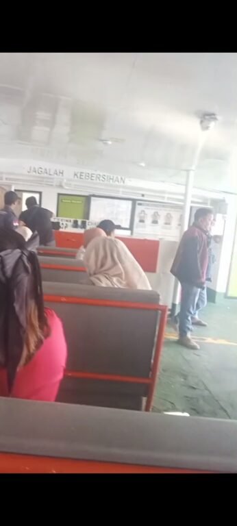 KMP Nusa Makmur Mengalami Trouble Mesin, Penyeberangan Ketapang-Gilimanuk di Batalkan. 2 Screenshot 2026 09 05 18 18 51 99 6012fa4d4ddec268fc5c7112cbb265e7