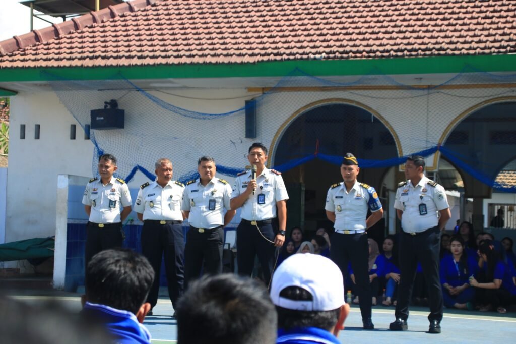Kumpulkan Warga Binaan, Kalapas Banyuwangi Minta Aturan Lapas Dipatuhi Tanpa Pengecualian 6 IMG 20261005 WA0031