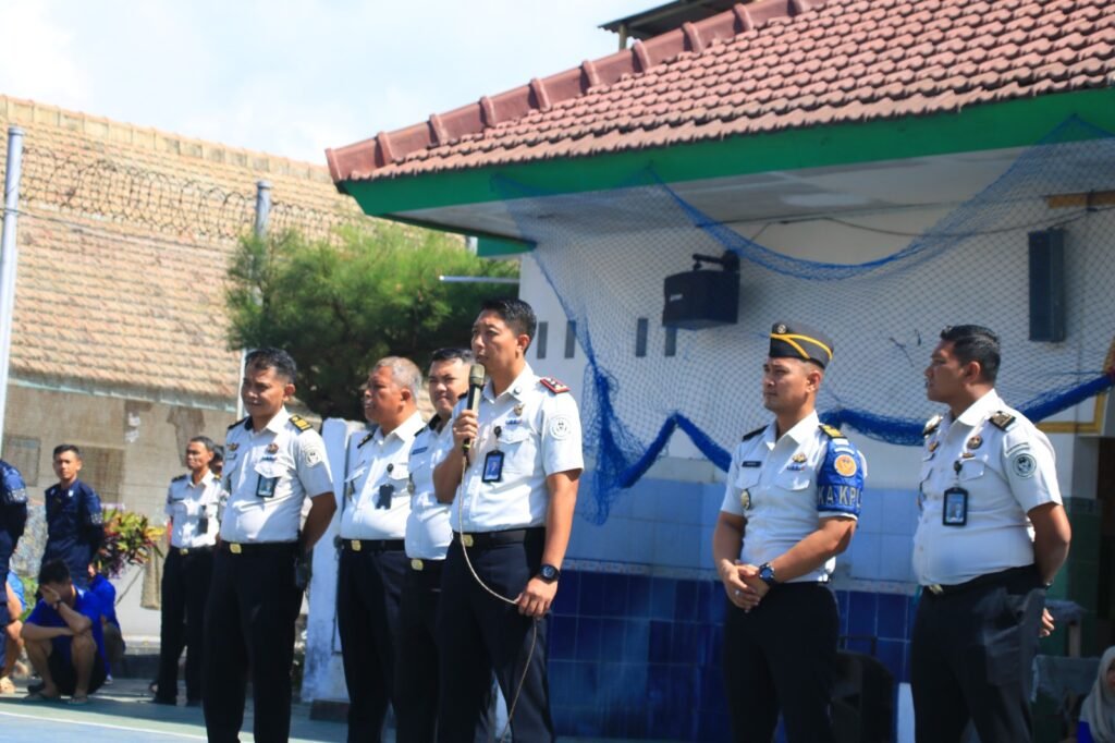 Kumpulkan Warga Binaan, Kalapas Banyuwangi Minta Aturan Lapas Dipatuhi Tanpa Pengecualian 2 IMG 20261005 WA0032