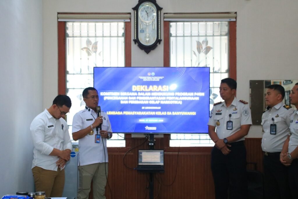 Tegaskan Komitmen Bebas Narkoba, Lapas dan BNNK Banyuwangi Gelar Deklarasi P4GN dan Tes Urine 3 IMG 20261010 WA0007